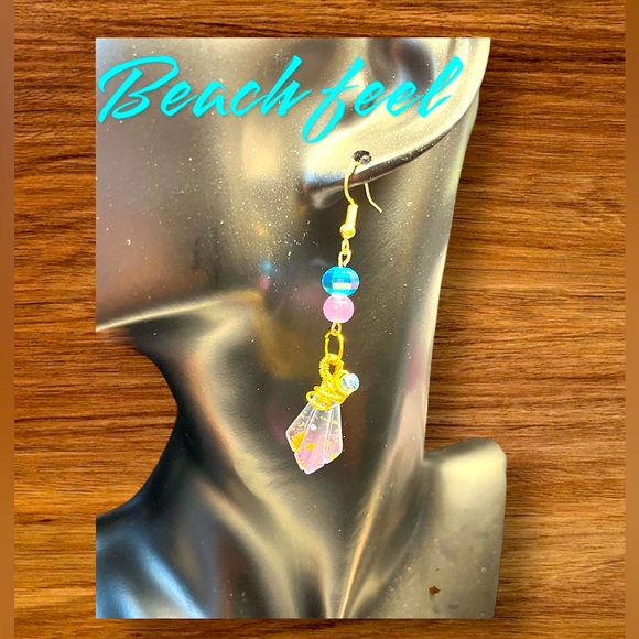 🌸Pink/blue with glitter- sea shells/carved stones copper earrings-artisan NEW - Picture 1 of 9